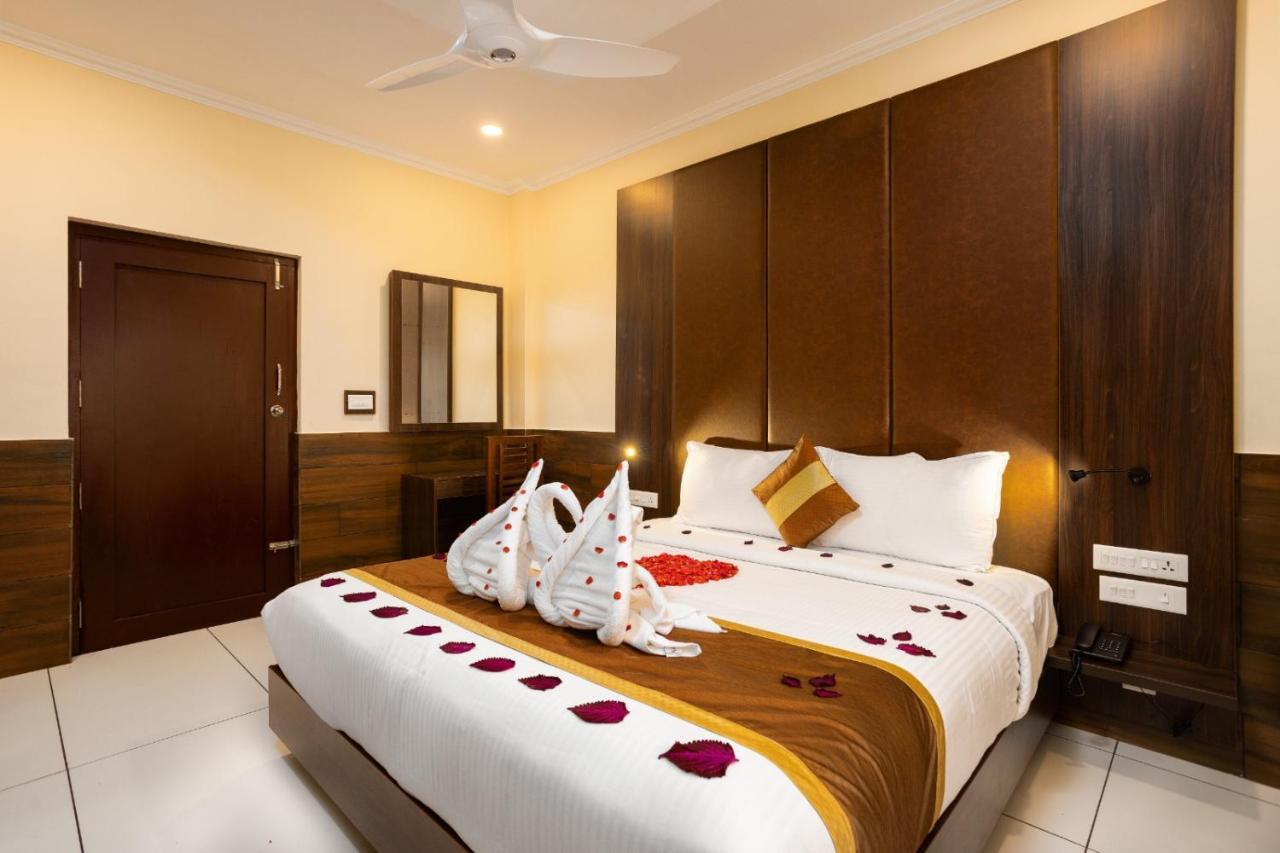 Star Emirates Luxury Resort And Spa, Munnar Anachal Kültér fotó