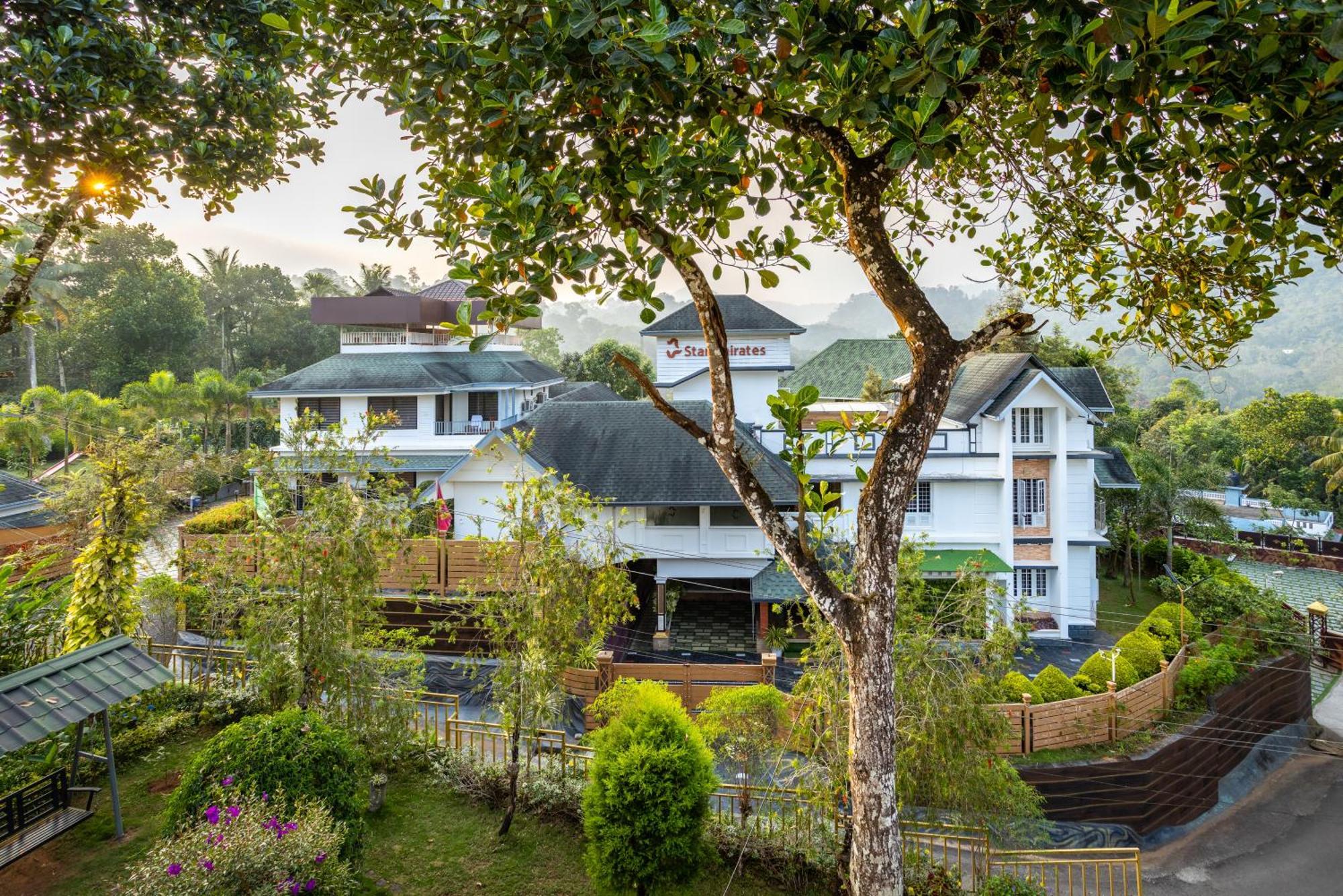 Star Emirates Luxury Resort And Spa, Munnar Anachal Kültér fotó