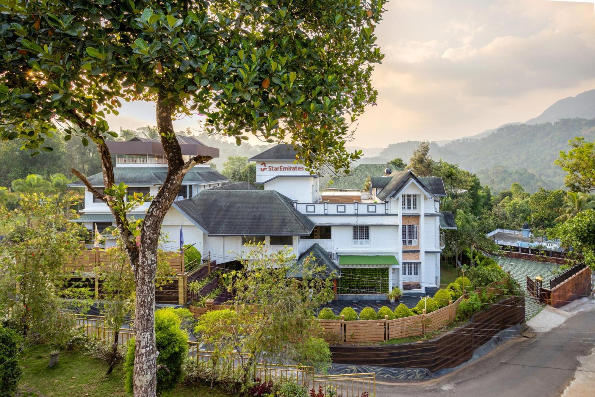 Star Emirates Luxury Resort And Spa, Munnar Anachal Kültér fotó