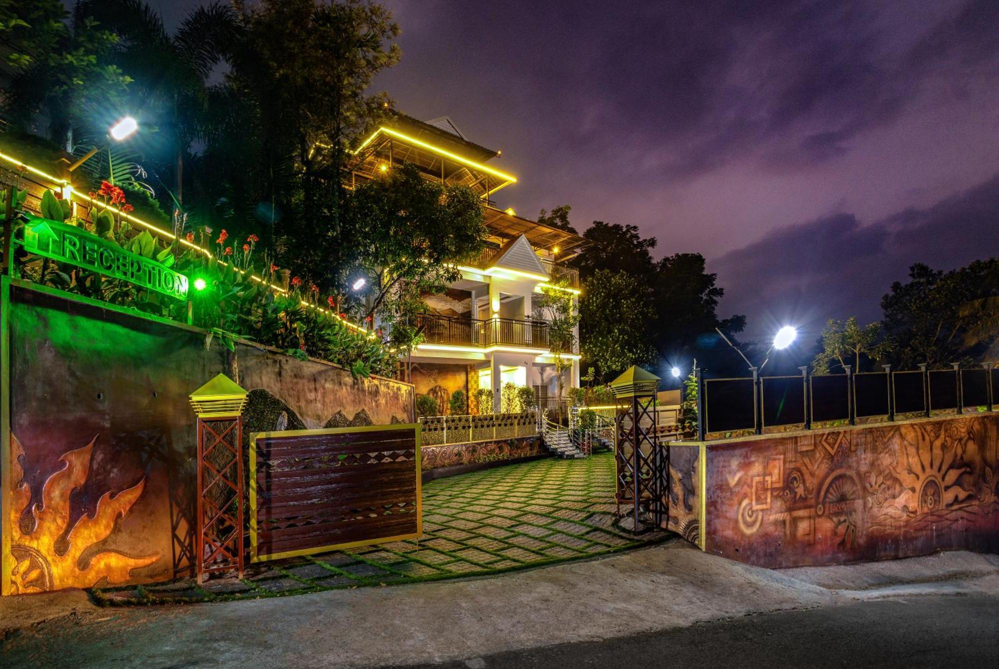 Star Emirates Luxury Resort And Spa, Munnar Anachal Kültér fotó
